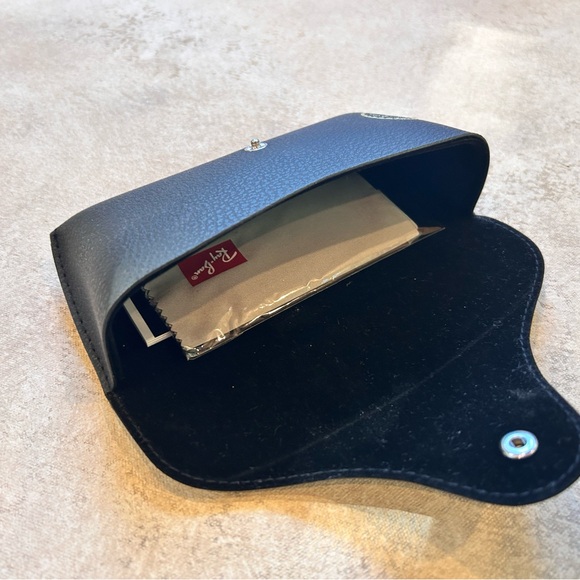 Ray-Ban Sunglasses RB4401D, Black - Picture 11 of 12